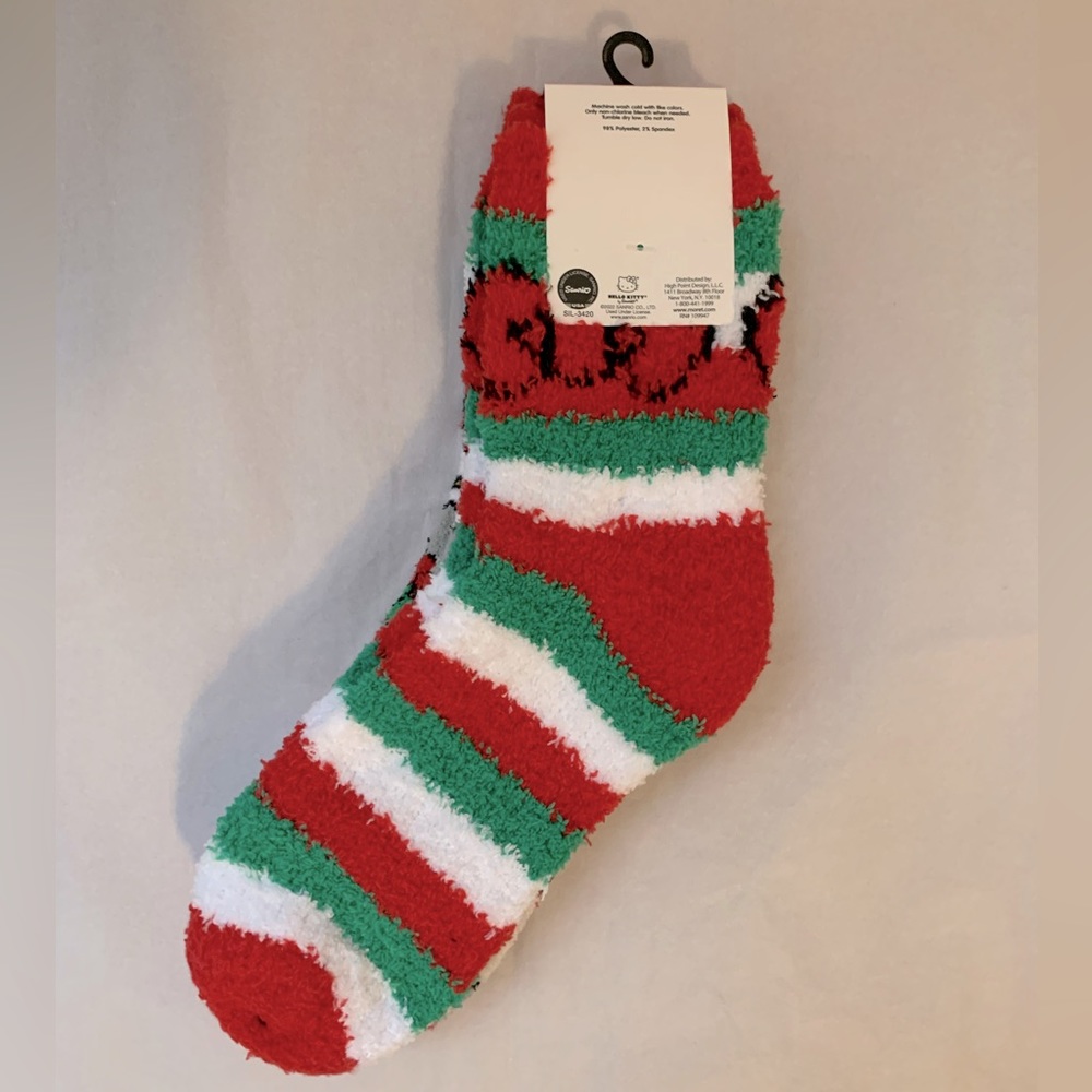 Hello Kitty Socks & Towelettes Bundle - Picture 7 of 8